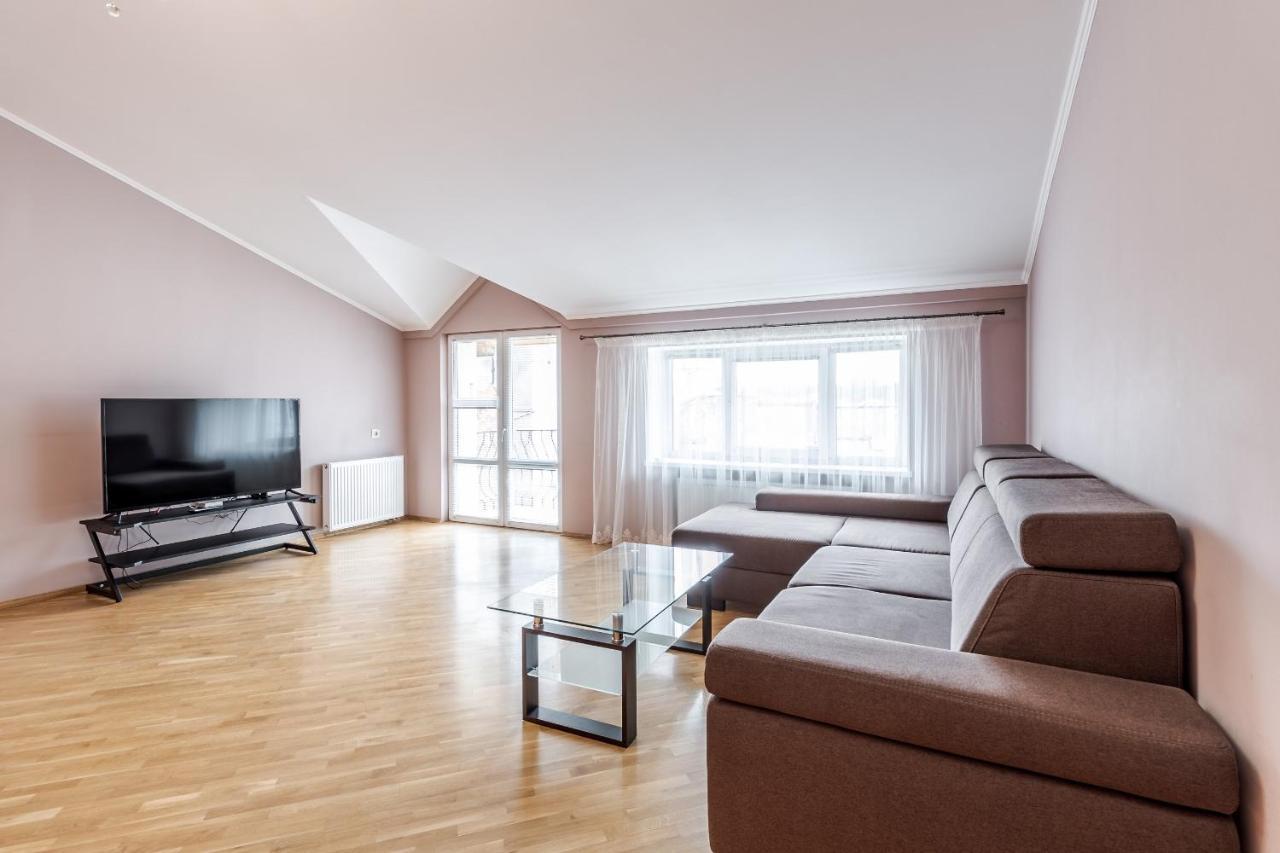 Grand Apartments On Rynok Square 利沃夫 外观 照片